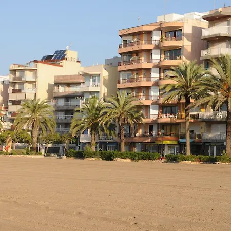 Service - Mara Calafell